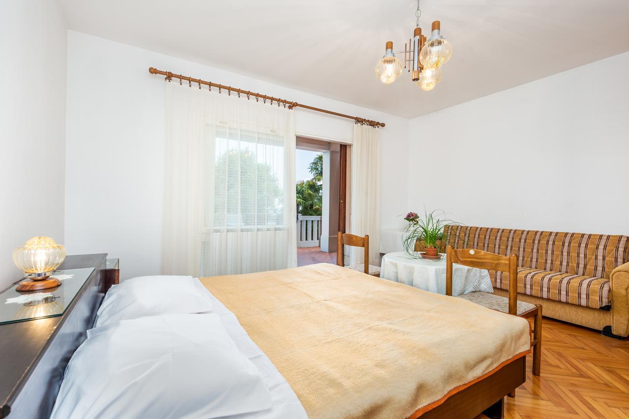 Rona Apartments Ani Ičići Exterior foto
