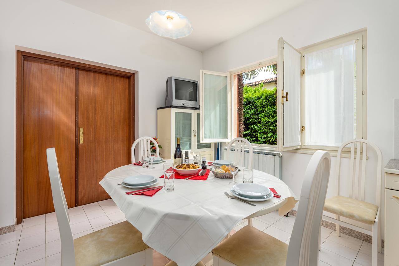 Rona Apartments Ani Ičići Exterior foto